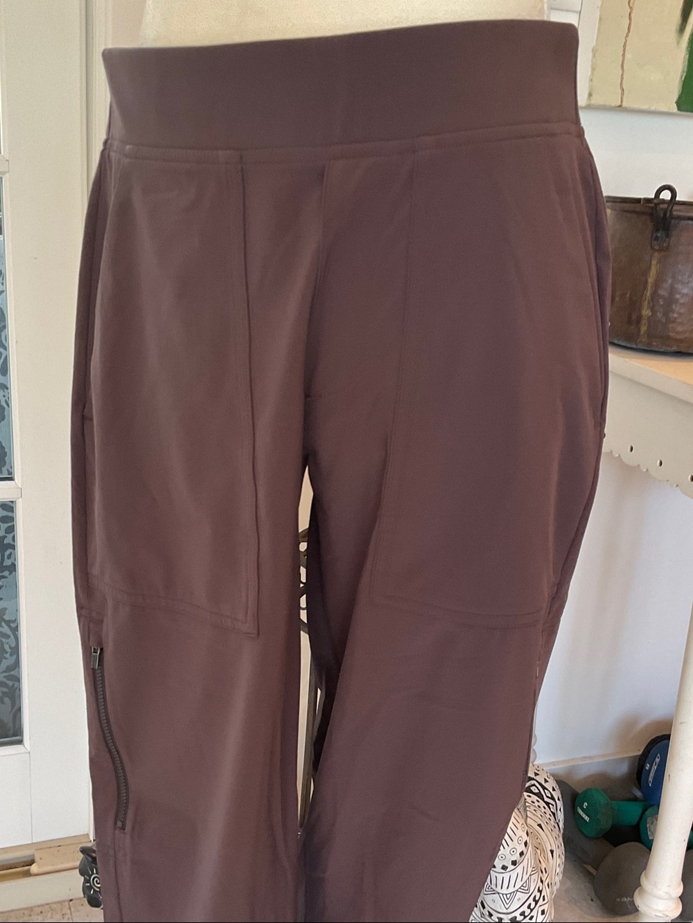 Athleta Eggplant/Plum lightweight cargo pants with slash pockets